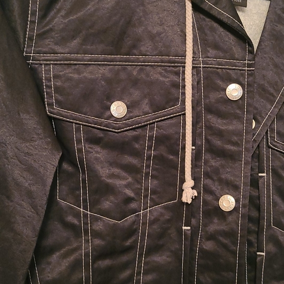 Guess Bomber Jacket - Picture 2 of 8